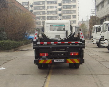 DFZ5140ZBGB型油罐车 高效安全的液体运输专家